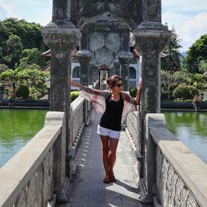 Meet your Posher, Claudia